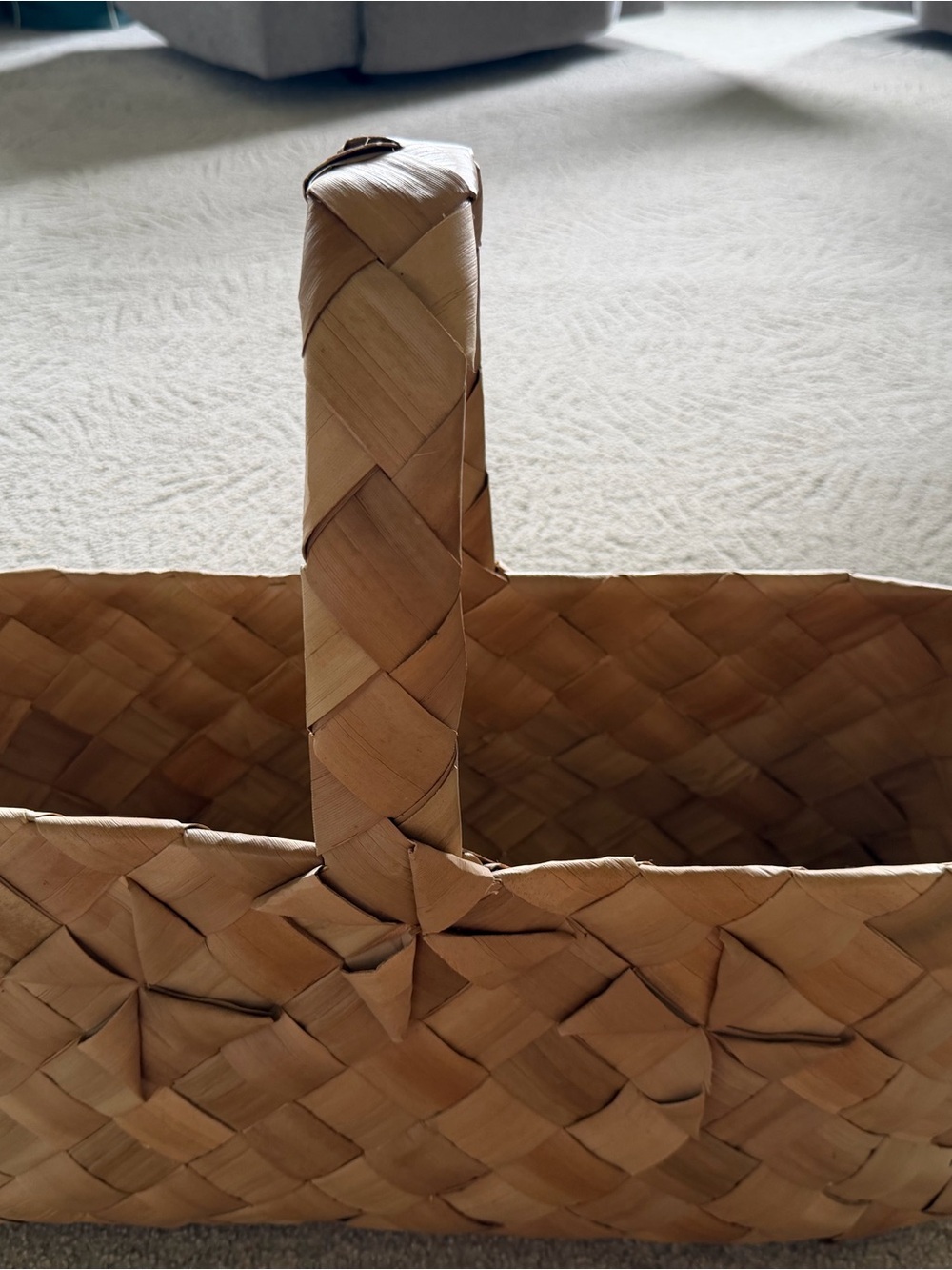 Handwoven Lauhala Basket - Classic Natural Style
